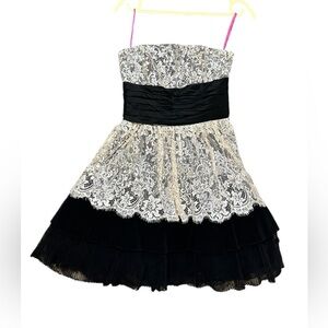 Betsy Johnson Black and White Lace Prom Dress Size 2